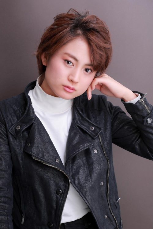 山田真央