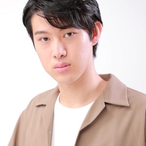 山﨑悠介