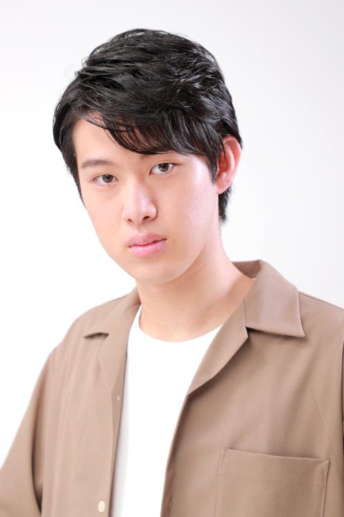 山﨑悠介